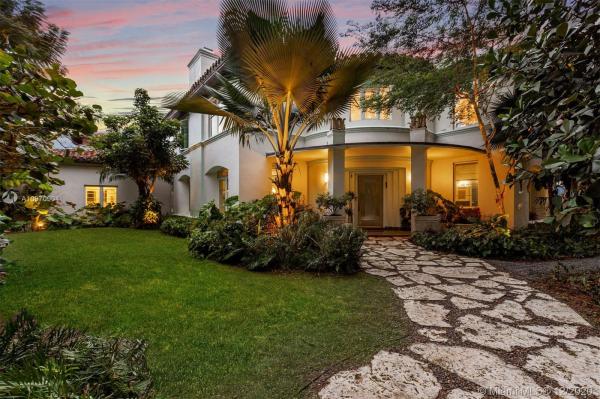 Orchard, 3100 Pine Tree Dr, Miami Beach, Florida 33140, image 2