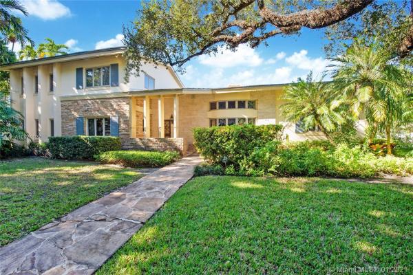 Coral Gables Country Club, 4510 Santa Maria St, Coral Gables, Florida 33146, image 2