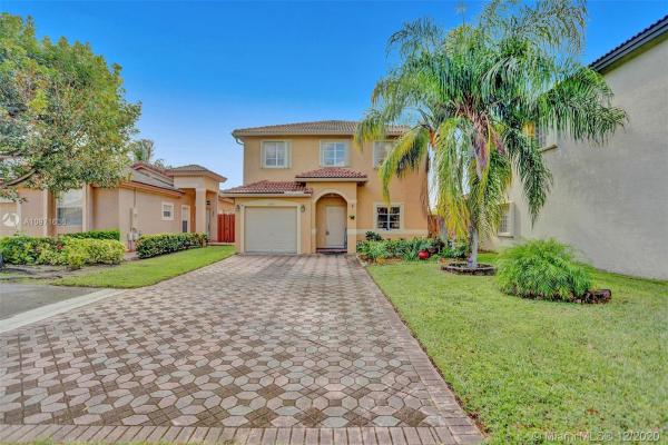 Bonita Lakes, 11970 SW 135th Ter, Three Lakes, Florida 33186, image 2