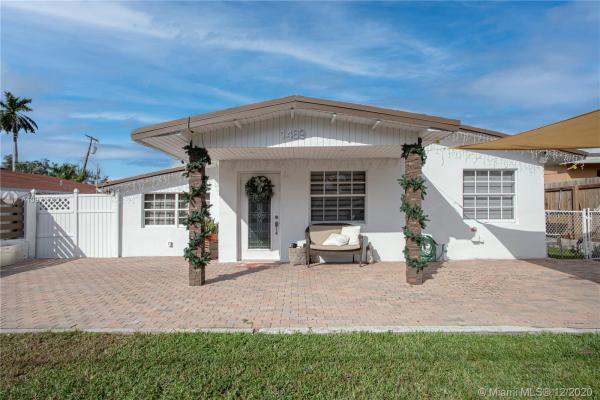 1469 NE 117th St, Unincorporated Dade County, Florida 33161, image 2
