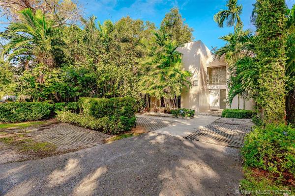 Coconut Grove Manor, 4111 Battersea Rd, Miami, Florida 33133, image 2