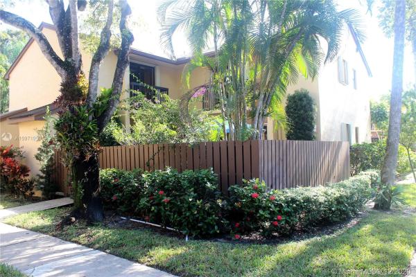 Karanda Village 3, 3797 Cocoplum Cir #35132, Coconut Creek, Florida 33063, image 1