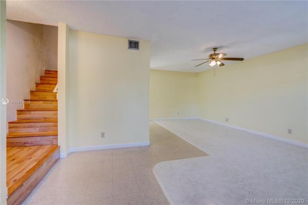Sunrise Towne, 5976 NW 24th Pl, Sunrise, Florida 33313, image 2