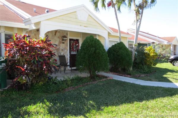 Hickory Lane Country Villas At Country Walk, 14625 SW 144th Ct 0, Country Walk, Florida 33186, image 2