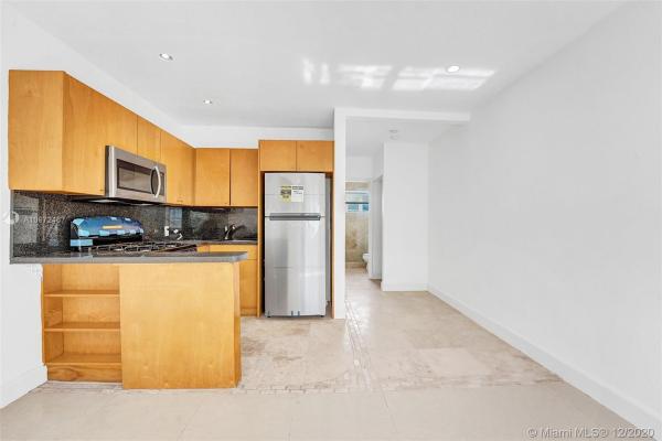 Roosevelt House Ocean Beach, 945 Meridian Ave #9, Miami Beach, Florida 33139, image 2
