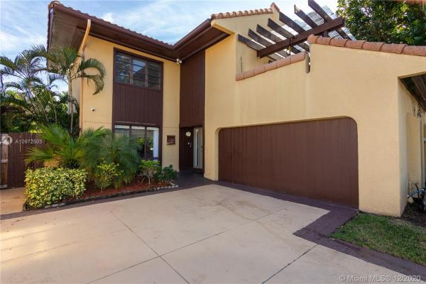 California Club Homes, 1099 NE 204th Ter, Ives Estates, Florida 33179, image 2
