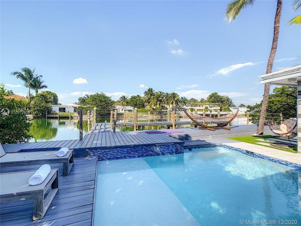 Normandy Waterway, 7220 Rue Notre Dame, Miami Beach, Florida 33141, image 2