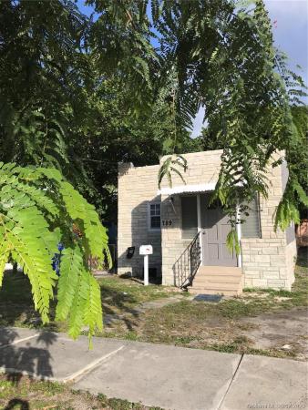 Curry, 789 NW 41st St, Miami, Florida 33127, image 2