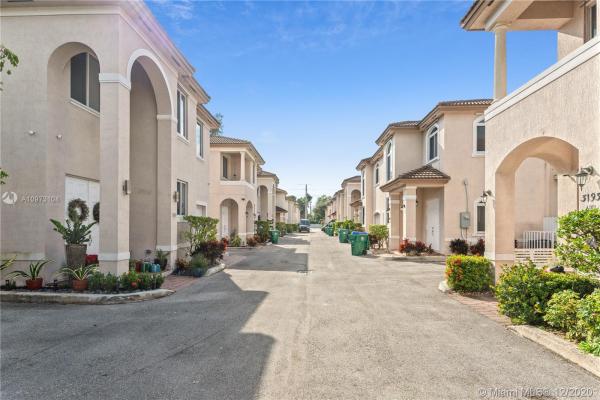 Oak Gardens, 3119 NW 11th St #7-D2, Miami, Florida 33125, image 2