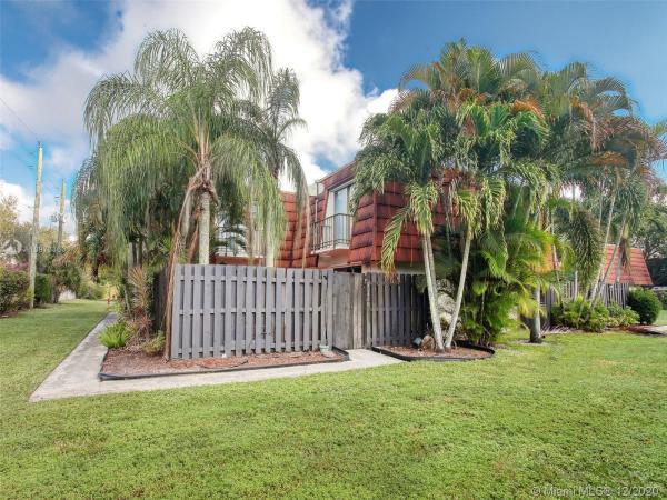 The Pines, 2248 White Pine Cir #D, Greenacres, Florida 33415, image 2