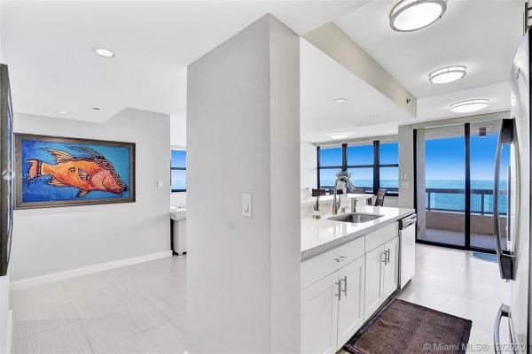Club Atlantis, 2555 Collins Ave #1701, Miami Beach, Florida 33140, image 2