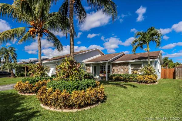 Homestead Lakes Tennessee East, 1361 N Fieldlark Ln, Homestead, Florida 33035, image 2