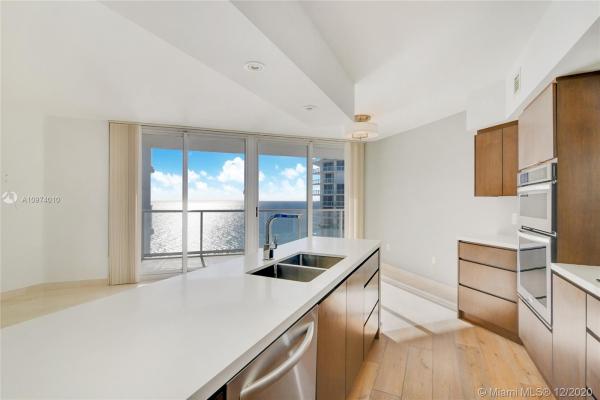 Oceania 2, 16445 Collins Ave #2422, Sunny Isles Beach, Florida 33160, image 2