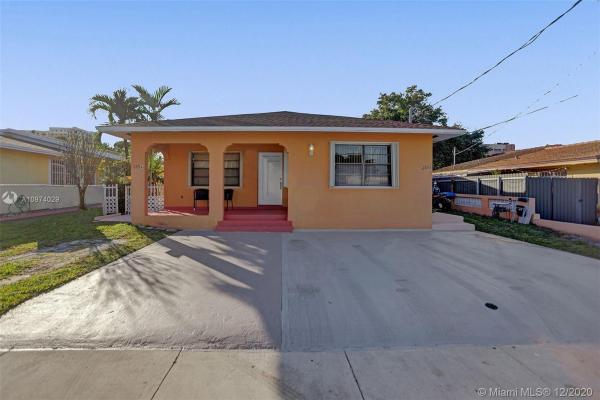 St Manors, 270 NW 40th Ct, Miami, Florida 33126, image 2