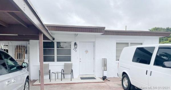 282 Northwest Blvd, Unincorporated Dade County, Florida 33126, image 2