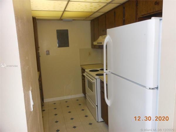 West Lake Village, 561 NW 107th Ave #207, Fountainebleau, Florida 33172, image 2