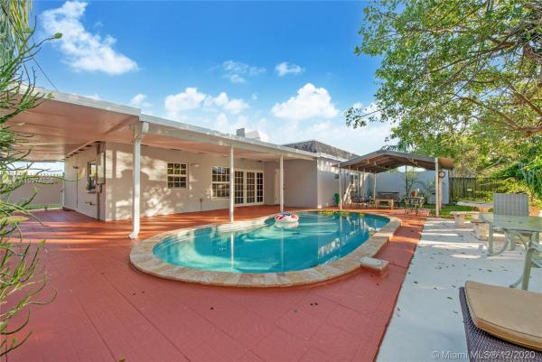 Heftler Homes Sunset Park, 8524 SW 102nd Pl, Kendall, Florida 33173, image 2