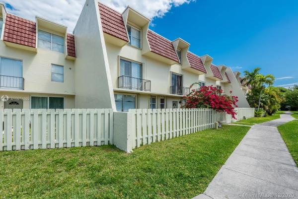 1655 NE 115th St #1B, Unincorporated Dade County, Florida 33181, image 2