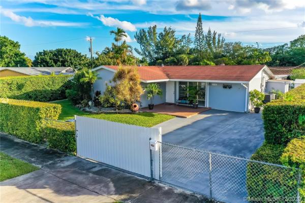 Southern Estates, 12240 SW 41st St, Tamiami, Florida 33175, image 2