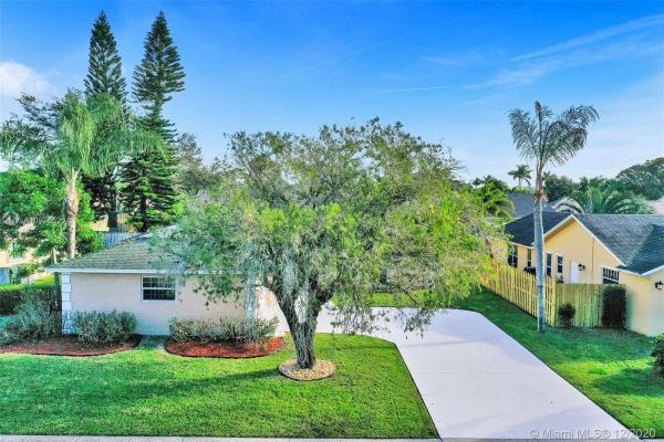South Shore Of Wellington, 1236 Pine Valley Dr, Wellington, Florida 33414, image 2