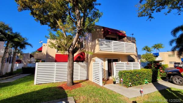 Arbor Courts, 14375 SW 97th Ln, The Hammocks, Florida 33186, image 2