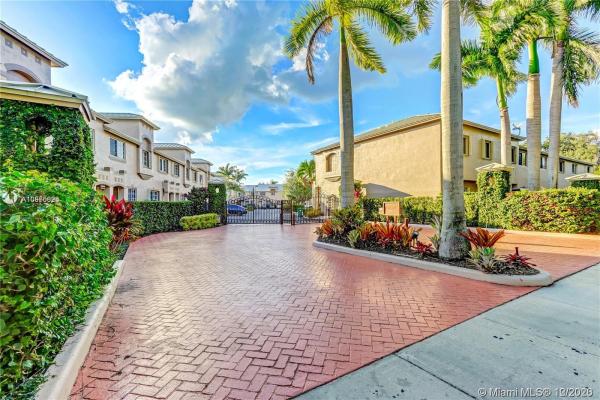 Hampton Place, 15800 SW 92nd Ave #10B, Palmetto Bay, Florida 33157, image 1