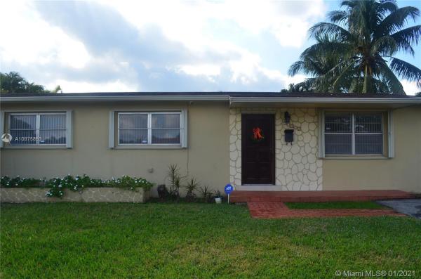 Martinez, 10232 SW 33rd St, University Park, Florida 33165, image 2