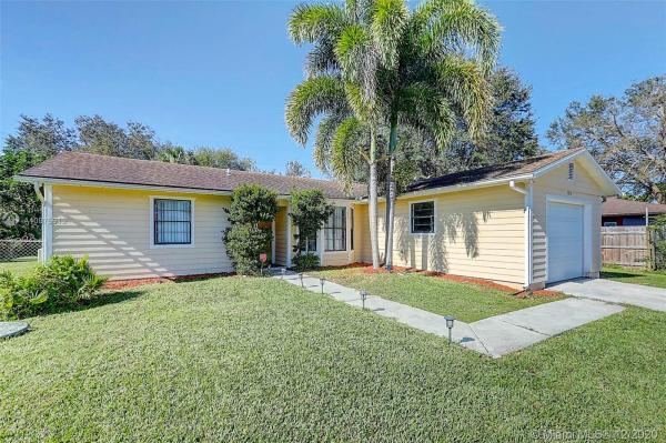 1914 SW Aguero St, Florida 34953, image 2