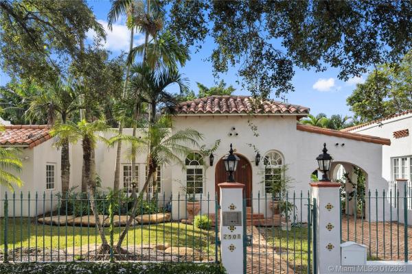 Coral Gables Country Club, 2508 Madrid St, Coral Gables, Florida 33134, image 2