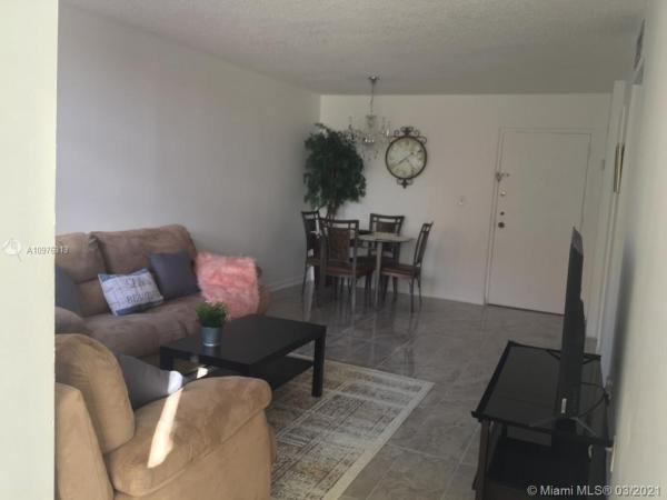 Versailles Gardens, 9400 W Flagler St #307, Fountainebleau, Florida 33174, image 2