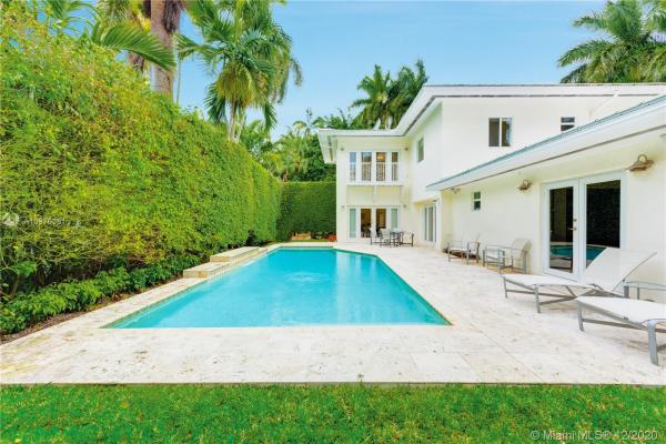 Sunset Islands, 1600 W 27th St, Miami Beach, Florida 33140, image 2