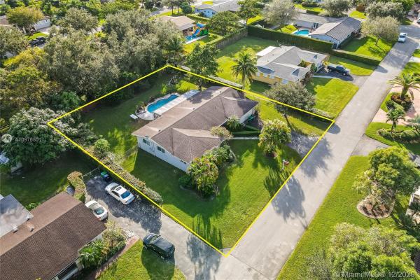 Pine Acres, 10484 SW 114th Ter, Kendall, Florida 33176, image 2