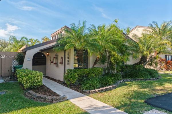 Briar Lake, 12968 SW 91st Pl, Kendall, Florida 33176, image 2