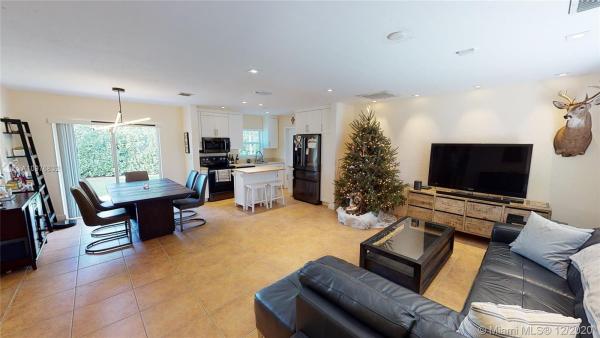Fairway Park, 15920 SW 103rd Ct, Palmetto Estates, Florida 33157, image 2