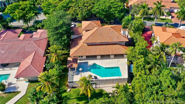 Cocoplum, 7125 Los Pinos Blvd, Coral Gables, Florida 33143, image 2