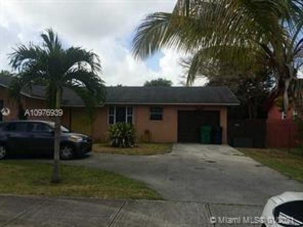 Princeton Square, 13440 SW 256th St, Princeton, Florida 33032, image 2