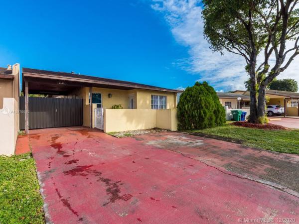 Lakes Of Acadia, 5525 NW 194th Cir Ter, Miami Gardens, Florida 33055, image 2