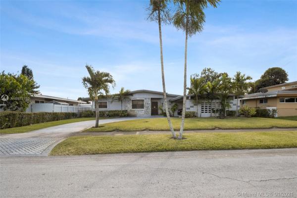 Carol City Gardens, 4010 NW 189th Ter, Miami Gardens, Florida 33055, image 2