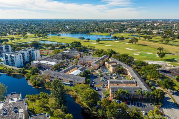 Paseo Real, 6215 SW Kendale Lakes Cir #271, Kendale Lakes, Florida 33183, image 2