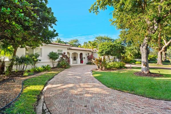 Cocoplum Acres, 700 Saldano Ave, Coral Gables, Florida 33143, image 2
