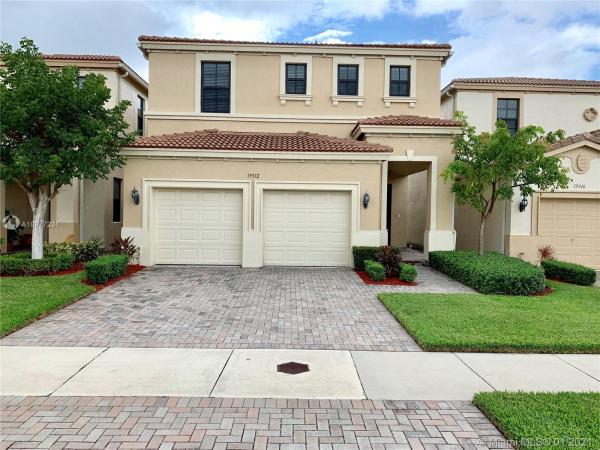 Champion Lakes, 19312 NE 8 Ct #, Ives Estates, Florida 33179, image 2