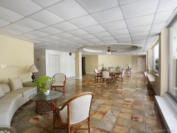 Royal Caribbean Club, 1150 Madruga Ave #C201, Coral Gables, Florida 33146, image 3