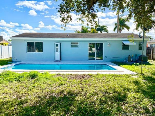 Heritage Homes, Hollywood, Florida 33024, image 2