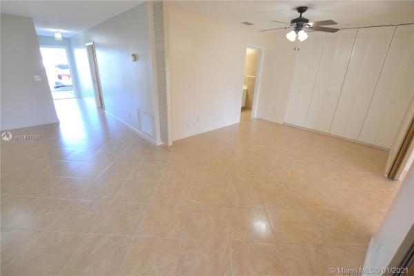 Fernley 1 At Cresthaven Townhomes, 2886 Fernley Dr E #31, West Palm Beach, Florida 33415, image 2