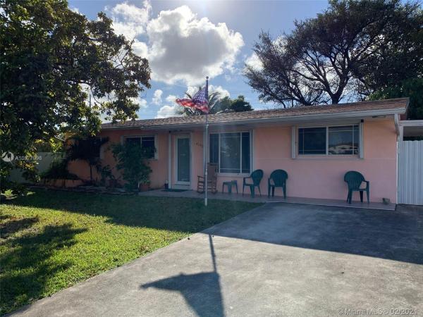 Heftler Homes, 4150 SW 106th Ave, Westwood Lakes, Florida 33165, image 2