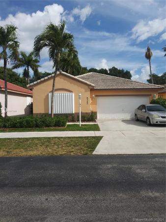 Lago Mar South, 8305 SW 157th Ct, Kendall, Florida 33193, image 2