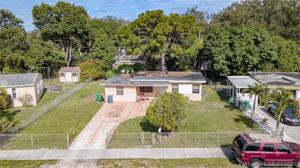 Pine Tree Park, 3111 NW 164th St, Miami Gardens, Florida 33054, image 2