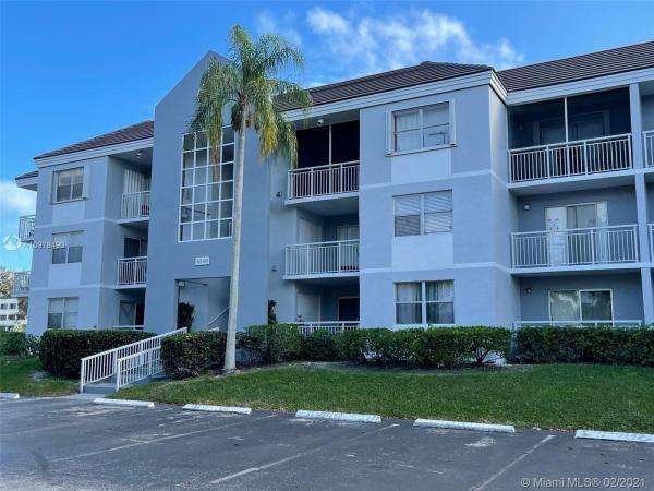 Le Club At Old Cutler, 8540 SW 212th St #104, Cutler Bay, Florida 33189, image 2