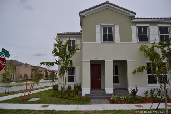 Kendall Commons Townhomes, 9425 SW 171st Ct, The Hammocks, Florida 33196, image 2