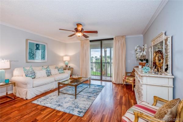 Cypress At Las Verdes, 5370 Las Verdes Cir #303, Delray Beach, Florida 33484, image 2